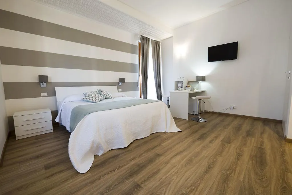 Suite Simonetta Sarzana Guest house
