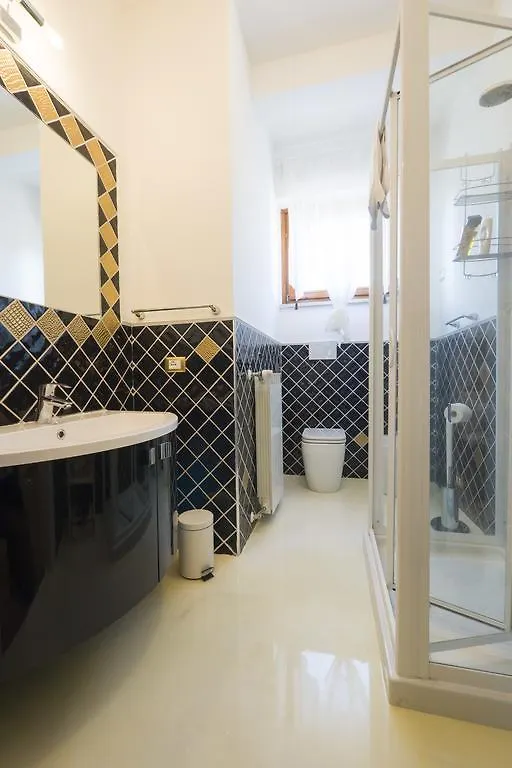 Suite Simonetta Sarzana