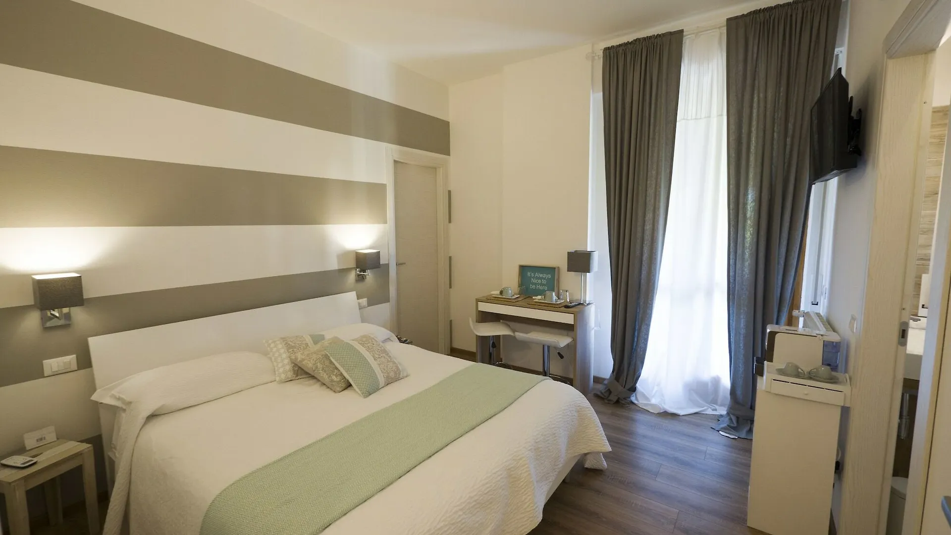 Suite Simonetta Sarzana 2*,  Italy